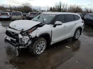 2023 Toyota Highlander Hybrid Limited с VIN 5TDXBRCH8PS125320, выставлен на аукционе Copart как лот 86404994 с пробегом Не указан миль и Списание • Salvage title. История ставок и продаж доступна на DreamBid. Изображение 1.