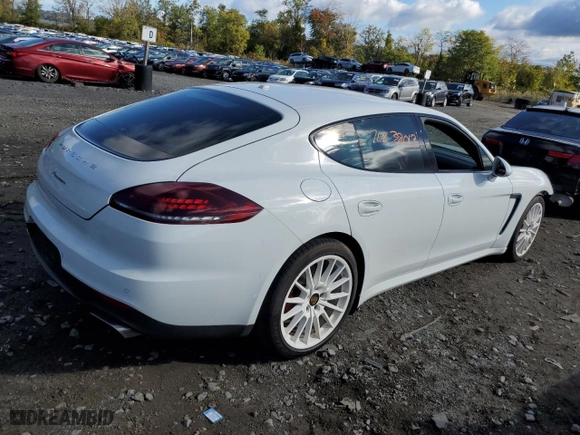 2016 Porsche Panamera 4 with VIN WP0AA2A7XGL001867, listed as a Copart auction lot 70838013 with 34,127 mi miles. Bid and sale history available at carsss.com. Image 3.