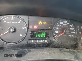 2006 Ford F-250 XL z VIN 1FTSW21516EB01279, wystawiony jako Copart lot #53898475 z przebiegiem 213 638 mil mil oraz Szkoda całkowita • Salvage title. Historia ofert i sprzedaży dostępna na DreamBid. Obrazek 9.