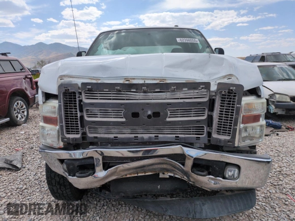 2010 Ford F-250 XL with VIN 1FTSW2B55AEA11379, listed as a Copart auction lot 62398055 with 155,397 mi miles and Salvage title. Bid and sale history available at DreamBid. Image 5.