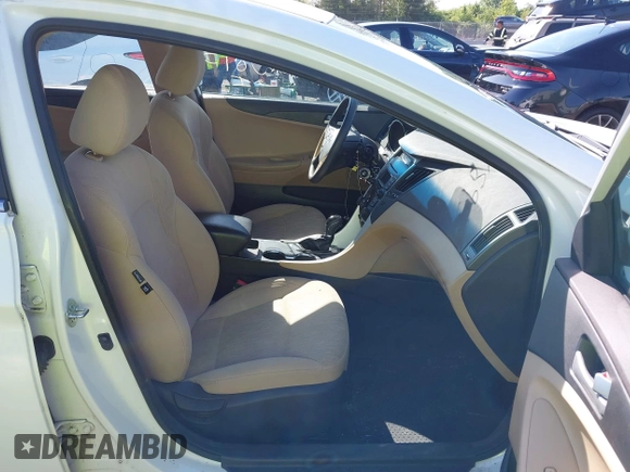 2014 Hyundai Sonata GLS with VIN 5NPEB4AC2EH882685, listed as a IAAI auction lot 42125895 with 68,669 mi miles and . Bid and sale history available at carsss.com. Image 5.