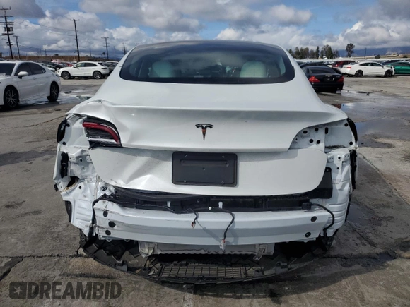 2022 Tesla Model 3 z VIN 5YJ3E1EA4NF354750, wystawiony jako Copart lot #44430085 z przebiegiem 29 507 mil mil oraz Szkoda całkowita • Salvage title. Historia ofert i sprzedaży dostępna na DreamBid. Obrazek 6.
