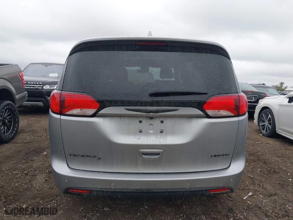 2018 Chrysler Pacifica Limited with VIN 2C4RC1GG2JR230718, listed as a IAAI auction lot 41837691 with 109,811 mi miles. Bid and sale history available at carsss.com. Image 16.