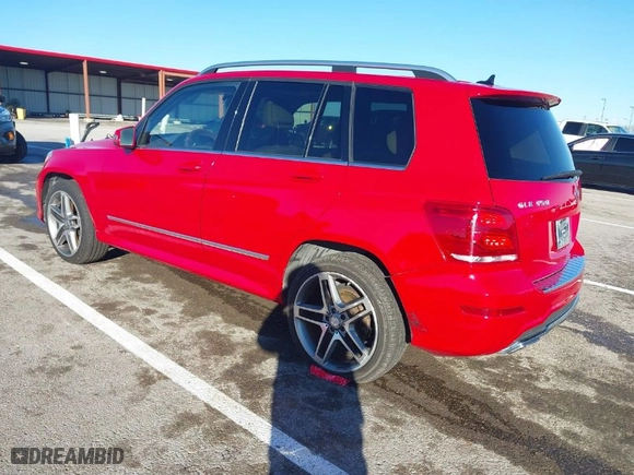 2014 Mercedes-Benz GLK-Class GLK 350 with VIN WDCGG8JB6EG283084, listed as a IAAI auction lot 40857431 with 226,631 mi miles. Bid and sale history available at carsss.com. Image 3.