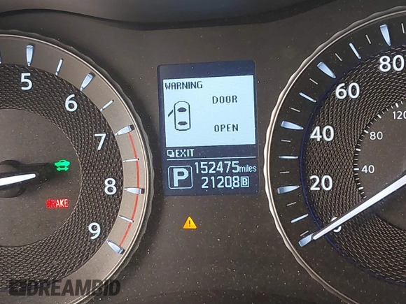 2015 Infiniti M35h Hybrid with VIN JN1EY1AP2FM510029, listed as a IAAI auction lot 41795913 with 152,475 mi miles. Bid and sale history available at carsss.com. Image 15.
