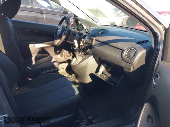 2011 Mazda 2 Sport with VIN JM1DE1HY9B0121499, listed as a IAAI auction lot 41335064 with 128,277 mi miles. Bid and sale history available at carsss.com. Image 5.
