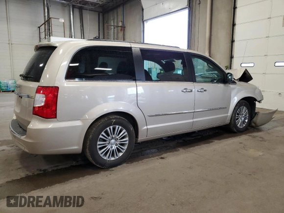 2014 Chrysler Town & Country Touring L z VIN 2C4RC1CG9ER464639, wystawiony jako Copart lot #60849185 z przebiegiem 87 217 mil mil oraz Szkoda całkowita • Salvage title. Historia ofert i sprzedaży dostępna na DreamBid. Obrazek 3.