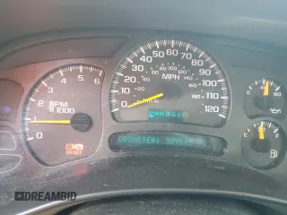 2005 Chevrolet Suburban LT z VIN 3GNEC16Z15G280353, wystawiony jako Copart lot #53974785 z przebiegiem 389 849 mil mil oraz Nie do naprawy. Historia ofert i sprzedaży dostępna na DreamBid. Obrazek 9.