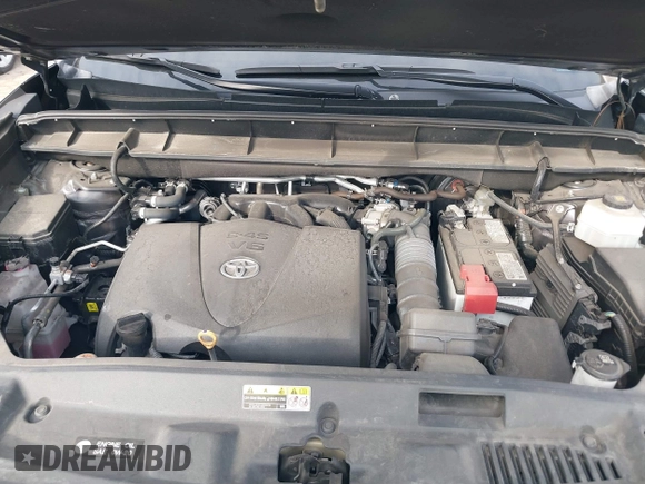 2022 Toyota Highlander L with VIN 5TDCZRAH1NS103623, listed as a IAAI auction lot 42233144 with 41,749 mi miles and . Bid and sale history available at DreamBid. Image 10.