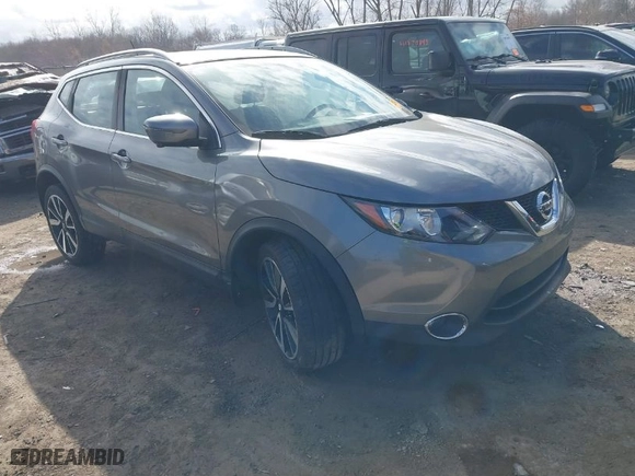 2017 Nissan Rogue Sport SL with VIN JN1BJ1CRXHW120874, listed as a IAAI auction lot 41838389 with 122,636 mi miles. Bid and sale history available at carsss.com. Image 1.