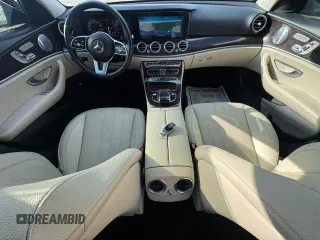 2020 Mercedes-Benz E 350 z VIN WDDZF8DB1LA732898, wystawiony jako Copart lot #61648985 z przebiegiem 147 339 mil mil oraz Czysty tytuł • Clean title. Historia ofert i sprzedaży dostępna na DreamBid. Obrazek 9.
