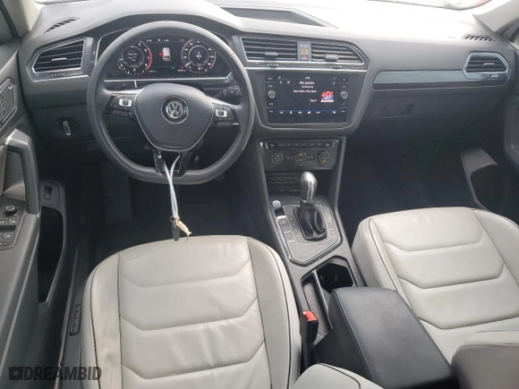 2018 Volkswagen Tiguan SEL Premium with VIN 3VV5B7AX0JM120238, listed as a Copart auction lot 44517575 with 81,991 mi miles and Salvage Title. Bid and sale history available at carsss.com. Image 8.