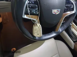 2018 Cadillac XTS Luxury z VIN 2G61M5S38J9156679, wystawiony jako IAAI lot #41574733 z przebiegiem 65 637 mil mil oraz . Historia ofert i sprzedaży dostępna na DreamBid. Obrazek 11.