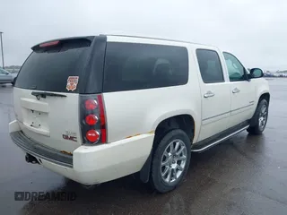 2011 GMC Yukon XL Denali z VIN 1GKS2MEF5BR178383, wystawiony jako IAAI lot #42331419 z przebiegiem 247 193 mil mil oraz . Historia ofert i sprzedaży dostępna na DreamBid. Obrazek 4.