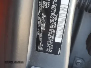2017 Volvo S60 Inscription z VIN LYV402HKXHB153423, wystawiony jako Copart lot #82981224 z przebiegiem Nie podano mil oraz Szkoda całkowita • Salvage title. Historia ofert i sprzedaży dostępna na DreamBid. Obrazek 12.