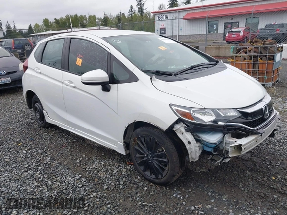 2020 Honda Fit Sport z VIN 3HGGK5H68LM715075, wystawiony jako IAAI lot #42135559 z przebiegiem Nie podano mil oraz . Historia ofert i sprzedaży dostępna na DreamBid. Obrazek 1.