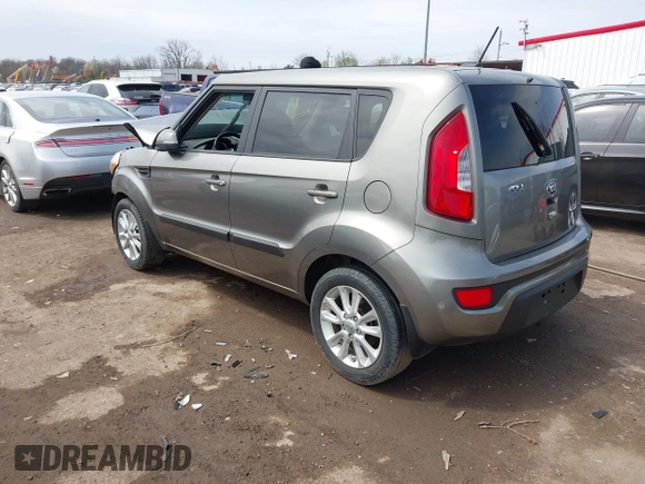2013 Kia Soul + with VIN KNDJT2A66D7627843, listed as a IAAI auction lot 41961701 with 78,999 mi miles. Bid and sale history available at carsss.com. Image 3.