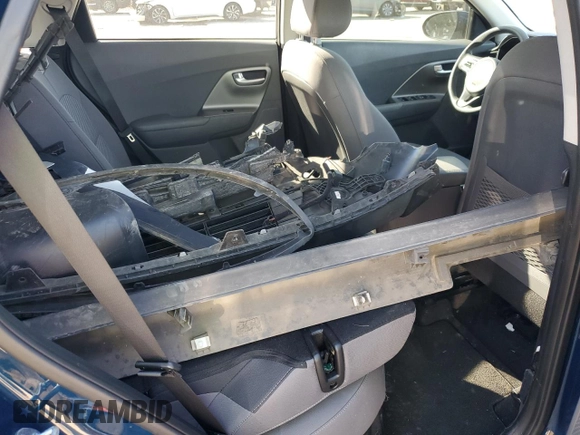 2022 Kia Niro LXS with VIN KNDCB3LC1N5532916, listed as a Copart auction lot 42353255 with 0 mi miles and Salvage Title. Bid and sale history available at carsss.com. Image 10.