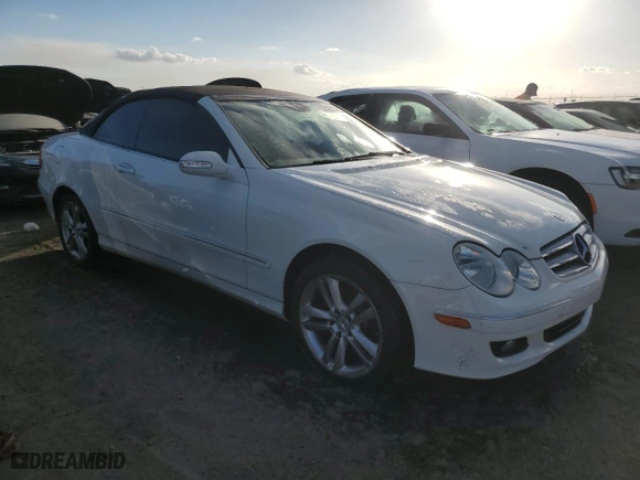 2007 Mercedes-Benz CLK-Class 3.5L with VIN WDBTK56F17F220687, listed as a Copart auction lot 77984104 with 91,527 mi miles and Salvage Title. Bid and sale history available at carsss.com. Image 4.