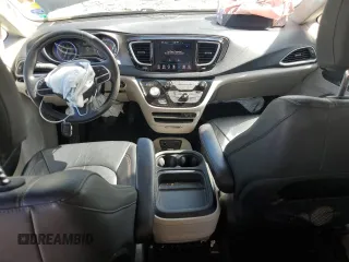 2020 Chrysler Pacifica Touring L with VIN 2C4RC1BG2LR110816, listed as a Copart auction lot 58183415 with 47,184 mi miles and Salvage title. Bid and sale history available at DreamBid. Image 8.