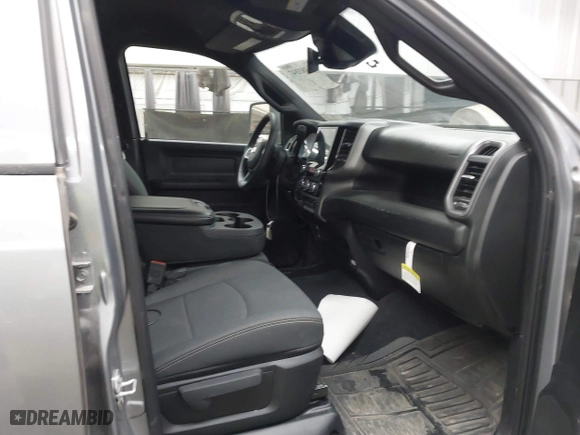 2024 Ram 2500 Tradesman with VIN 3C6UR5HL6RG189322, listed as a IAAI auction lot 41383347 with 20,558 mi miles. Bid and sale history available at carsss.com. Image 5.