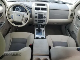 2008 Ford Escape XLT z VIN 1FMCU93148KC65770, wystawiony jako Copart lot #58377915 z przebiegiem 160 856 mil mil oraz Szkoda całkowita • Salvage title. Historia ofert i sprzedaży dostępna na DreamBid. Obrazek 8.