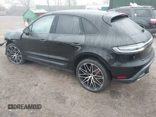 2023 Porsche Macan with VIN WP1AA2A52PLB09848, listed as a IAAI auction lot 41816128 with 19,975 mi miles. Bid and sale history available at carsss.com. Image 3.