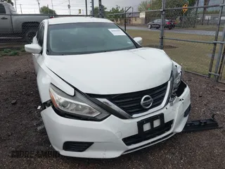 2016 Nissan Altima S with VIN 1N4AL3AP1GN323405, listed as a IAAI auction lot 41861083 with 179,345 mi miles and . Bid and sale history available at DreamBid. Image 1.