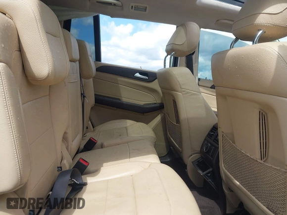 2017 Mercedes-Benz GLS 450 z VIN 4JGDF6EE2HA989945, wystawiony jako IAAI lot #41953246 z przebiegiem Nie podano mil oraz . Historia ofert i sprzedaży dostępna na DreamBid. Obrazek 8.