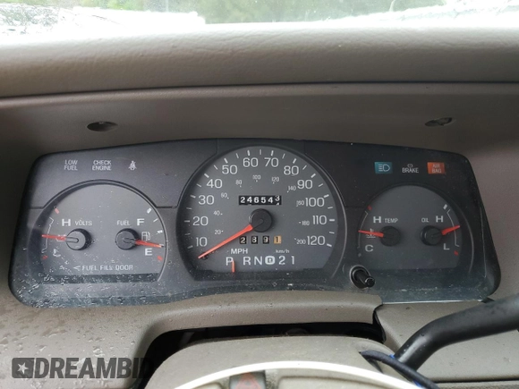 2003 Mercury Grand Marquis GS Convenience z VIN 2MEFM74W53X702387, wystawiony jako Copart lot #52852475 z przebiegiem 246 543 mil mil oraz Szkoda całkowita • Salvage title. Historia ofert i sprzedaży dostępna na DreamBid. Obrazek 9.