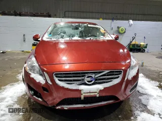 2012 Volvo S60 T6 with VIN YV1902FH0C2140987, listed as a Copart auction lot 44178225 with 70,581 mi miles and Salvage Title. Bid and sale history available at carsss.com. Image 5.