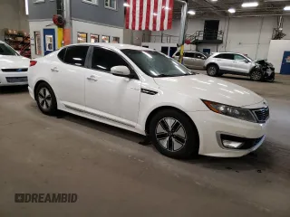 2013 Kia Optima Hybrid LX with VIN KNAGM4ADXD5050468, listed as a Copart auction lot 80537874 with 132,895 mi miles and Clean Title. Bid and sale history available at carsss.com. Image 4.