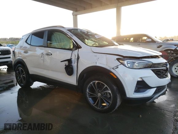 2020 Buick Encore GX Select with VIN KL4MMDS20LB071679, listed as a Copart auction lot 79948384 with 31,439 mi miles and Non repairable. Bid and sale history available at DreamBid. Image 4.