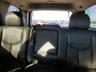 2004 Chevrolet Tahoe LS with VIN 1GNEC13Z44J305490, listed as a Copart auction lot 42147795 with 271,206 mi miles and Non Repairable. Bid and sale history available at carsss.com. Image 10.