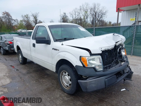 2014 Ford F-150 XL with VIN 1FTMF1CM0EKF70113, listed as a IAAI auction lot 41982424 with 150,007 mi miles. Bid and sale history available at carsss.com. Image 1.