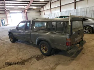 1992 Toyota Pickup DLX z VIN JT4RN93P0N5065687, wystawiony jako Copart lot #56355125 z przebiegiem 215 019 mil mil oraz Czysty tytuł • Clean title. Historia ofert i sprzedaży dostępna na DreamBid. Obrazek 2.