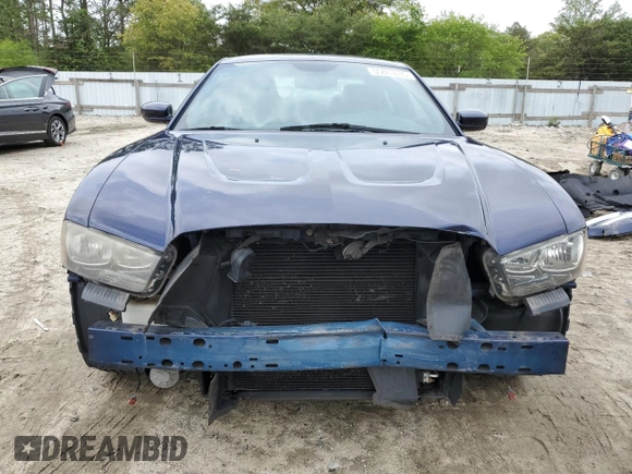 2014 Dodge Charger SXT z VIN 2C3CDXHG2EH184196, wystawiony jako Copart lot #55803035 z przebiegiem 140 707 mil mil oraz Szkoda całkowita • Salvage title. Historia ofert i sprzedaży dostępna na DreamBid. Obrazek 5.