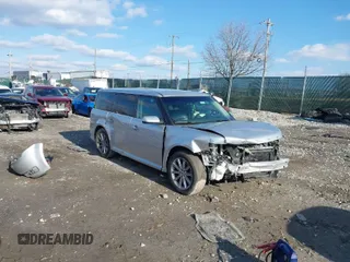 2017 Ford Flex Limited with VIN 2FMHK6D85HBA05670, listed as a IAAI auction lot 41540798 with 111,913 mi miles. Bid and sale history available at carsss.com. Image 1.