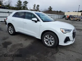 2024 Audi Q3 S line Premium z VIN WA1DECF36R1027887, wystawiony jako Copart lot #49717615 z przebiegiem 17 736 mil mil oraz Szkoda całkowita • Salvage title. Historia ofert i sprzedaży dostępna na DreamBid. Obrazek 4.