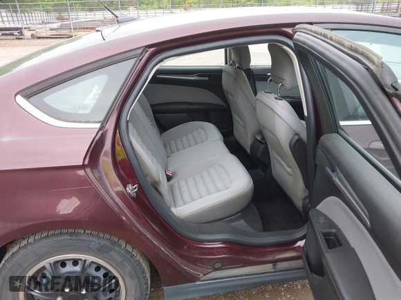 2013 Ford Fusion S with VIN 3FA6P0G71DR358891, listed as a IAAI auction lot 42172614 with 105,152 mi miles and . Bid and sale history available at carsss.com. Image 8.
