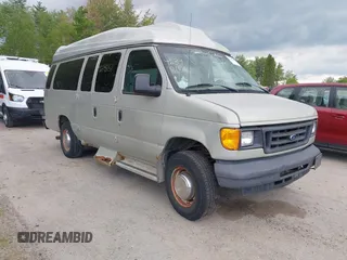 2006 Ford Econoline Passenger XL z VIN 1FBSS31L86HA07841, wystawiony jako IAAI lot #42398151 z przebiegiem Nie podano mil oraz . Historia ofert i sprzedaży dostępna na DreamBid. Obrazek 1.