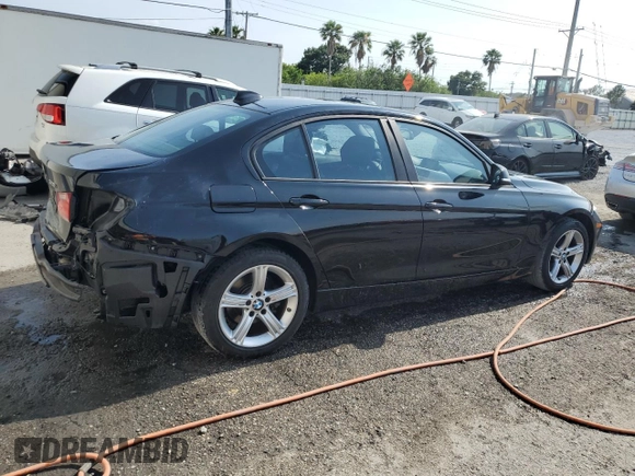 2012 BMW 3 Series 328i z VIN WBA3A5C55CF343660, wystawiony jako Copart lot #56417055 z przebiegiem 149 446 mil mil oraz Szkoda całkowita • Salvage title. Historia ofert i sprzedaży dostępna na DreamBid. Obrazek 3.