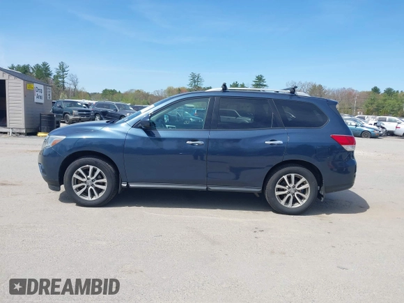 2014 Nissan Pathfinder SV with VIN 5N1AR2MM4EC637171, listed as a IAAI auction lot 42165474 with 152,543 mi miles. Bid and sale history available at carsss.com. Image 14.