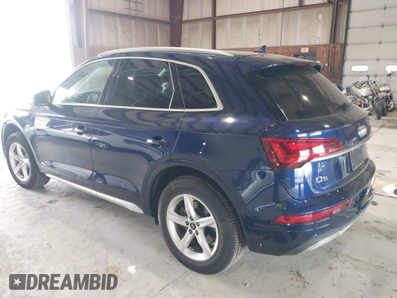 2024 Audi Q5 Premium with VIN WA1ABAFY2R2005133, listed as a IAAI auction lot 39315354 with 4,224 mi miles. Bid and sale history available at carsss.com. Image 3.
