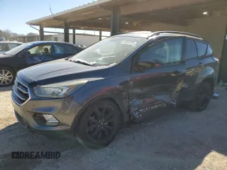2017 Ford Escape SE with VIN 1FMCU0GD8HUA89018, listed as a Copart auction lot 45302875 with 101,182 mi miles and Salvage Title. Bid and sale history available at carsss.com. Image 1.