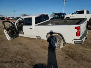 2021 Chevrolet Silverado 3500HD High Country with VIN 1GC4YVEY3MF135272, listed as a Copart auction lot 81299644 with Not Provided miles and Salvage Title. Bid and sale history available at carsss.com. Image 2.