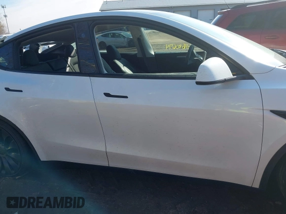 2024 Tesla Model Y Performance with VIN 7SAYGDEF3RA281969, listed as a IAAI auction lot 41680674 with 22,615 mi miles and . Bid and sale history available at DreamBid. Image 13.