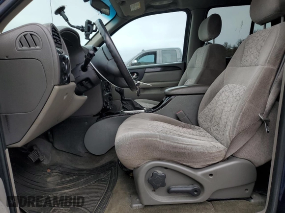 2004 GMC Envoy SLT with VIN 1GKDT13S242201036, listed as a Copart auction lot 50698255 with 152,575 mi miles and Salvage Title. Bid and sale history available at carsss.com. Image 7.