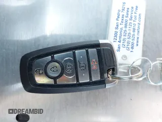 2022 Ford Explorer King Ranch z VIN 1FM5K8LCXNGA14552, wystawiony jako IAAI lot #40957270 z przebiegiem 50 460 mil mil oraz . Historia ofert i sprzedaży dostępna na DreamBid. Obrazek 11.