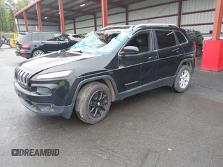 2017 Jeep Cherokee Latitude with VIN 1C4PJMCB7HW651716, listed as a IAAI auction lot 42275352 with 124,152 mi miles and . Bid and sale history available at DreamBid. Image 17.